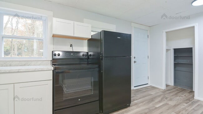 144 Franklin St in Franklin, NH - Building Photo - Building Photo