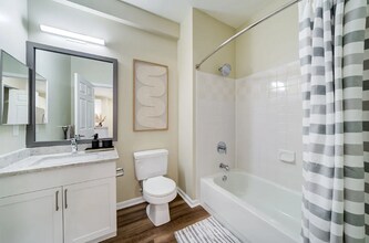 30 Lincoln St, Unit 3A in Newton, MA - Building Photo - Building Photo