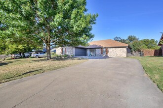 209 Prairie Wind Blvd in Stephenville, TX - Building Photo - Building Photo