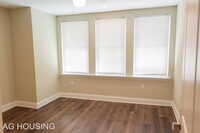 5619 Warrington Ave photo'