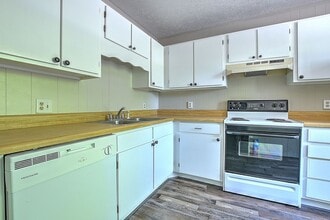 405 Cypress St in Bristol, TN - Building Photo - Building Photo