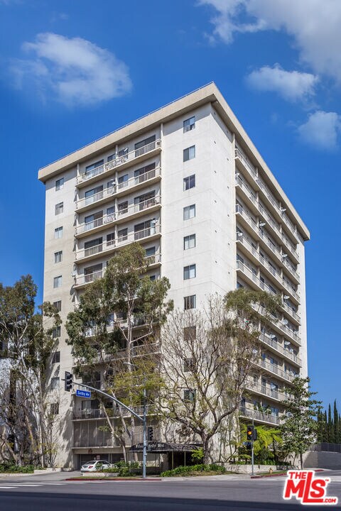 10751 Wilshire Blvd in Los Angeles, CA - Building Photo - Building Photo