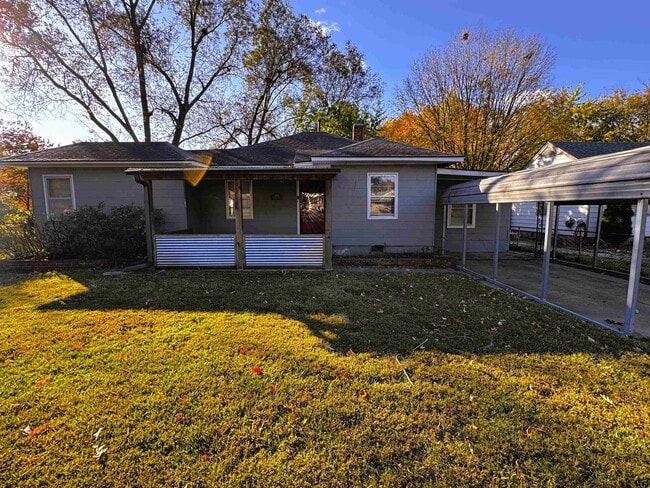 property at 3829 Guernsey Ave