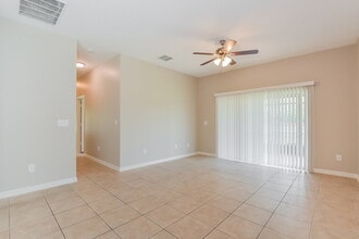 317 Appaloosa Ct in Sanford, FL - Building Photo - Building Photo