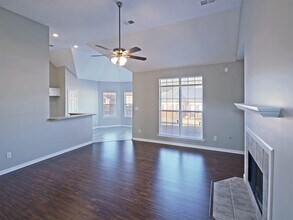 4593 Tulip Run Dr in Memphis, TN - Building Photo - Building Photo