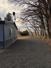 84060 Fred Ashley Rd in Tygh Valley, OR - Building Photo - Building Photo