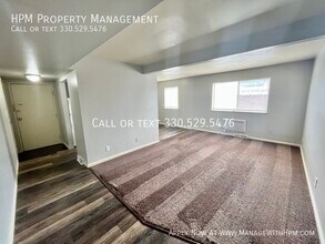 16210 Maple Heights Blvd in Maple Heights, OH - Building Photo - Building Photo