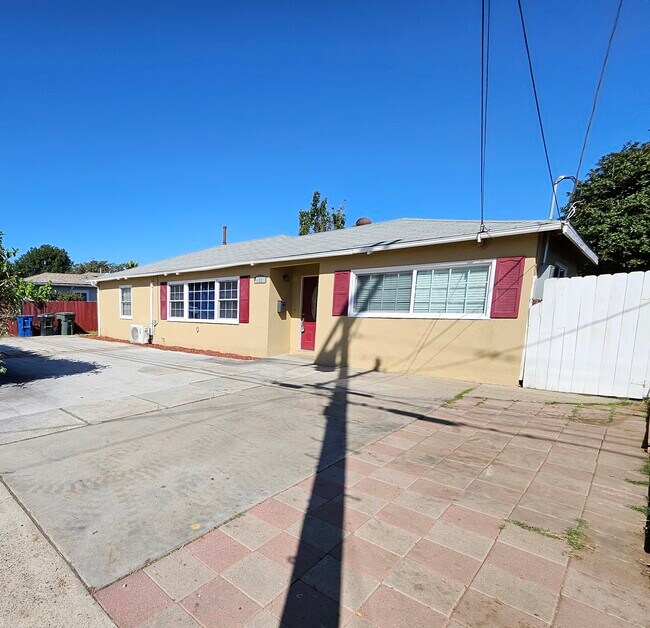 159 Garrett Ave Rentals in Chula Vista, CA