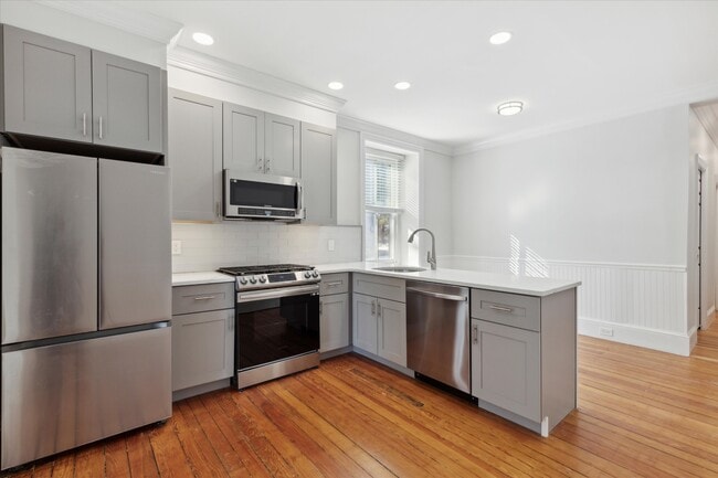 75 W Ashland St, Unit 1st Floor in Doylestown, PA - Building Photo - Building Photo