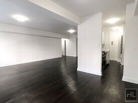 EAST 57 STREET in New York, NY - Building Photo