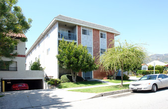 1047 Thompson Ave in Glendale, CA - Building Photo - Building Photo