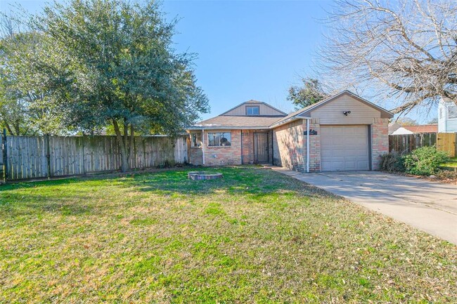 13219 Fountain Crest Dr in Houston, TX - Building Photo - Building Photo