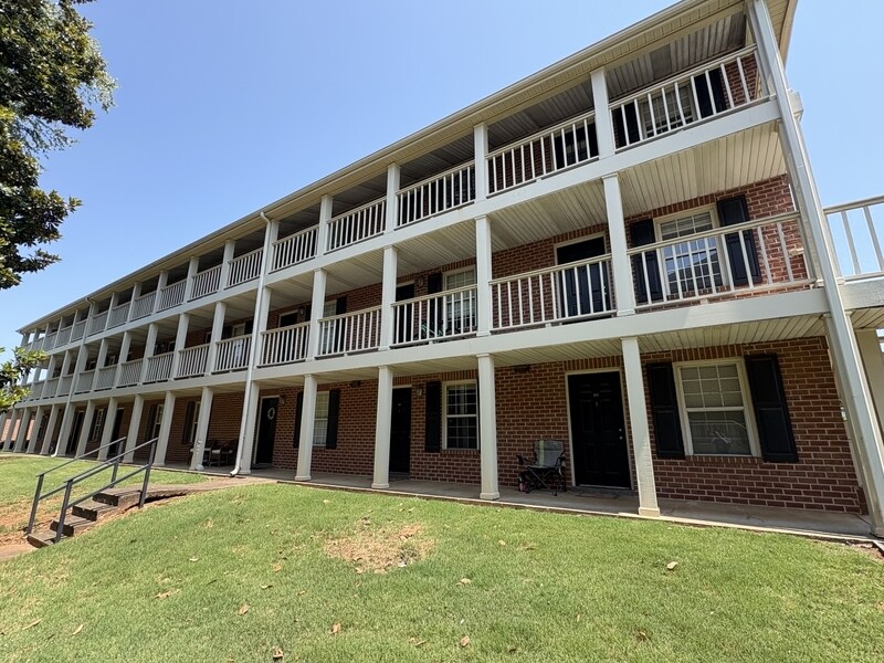 250 Elm St in Clemson, SC - Building Photo