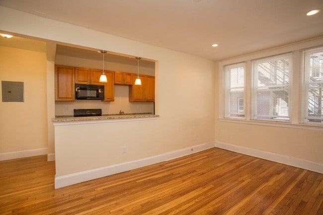 138 Highland Ave in Somerville, MA - Building Photo - Building Photo