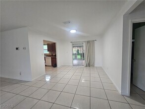 129 Highview Ave in Lehigh Acres, FL - Building Photo - Building Photo