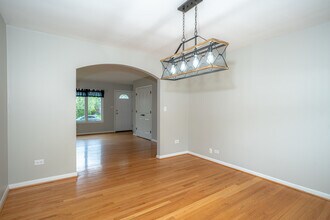 238 N Yale Ave in Arlington Heights, IL - Building Photo - Building Photo