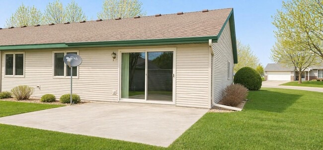 913 Richland Ave SW in Willmar, MN - Building Photo - Building Photo