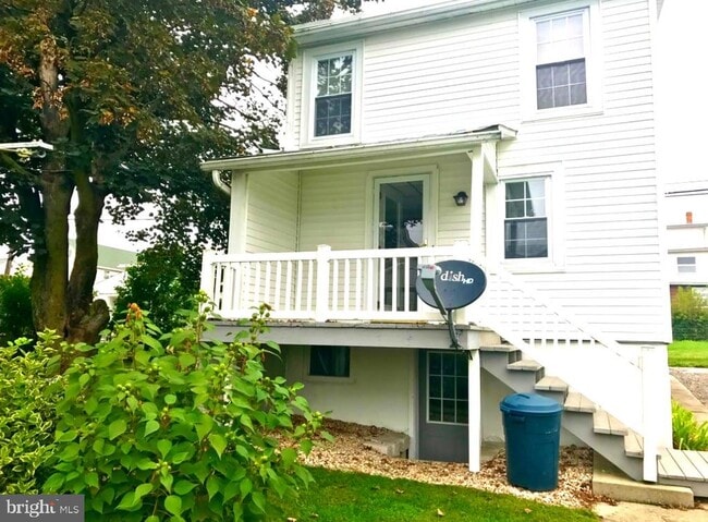 property at 137 E Summit St