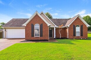 145 Sandpiper Dr in Hernando, MS - Building Photo