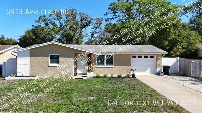 5913 Appletree Rd in Holiday, FL - Building Photo - Building Photo