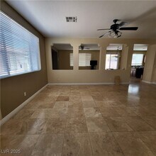 9957 Ridgehaven Ave in Las Vegas, NV - Building Photo - Building Photo