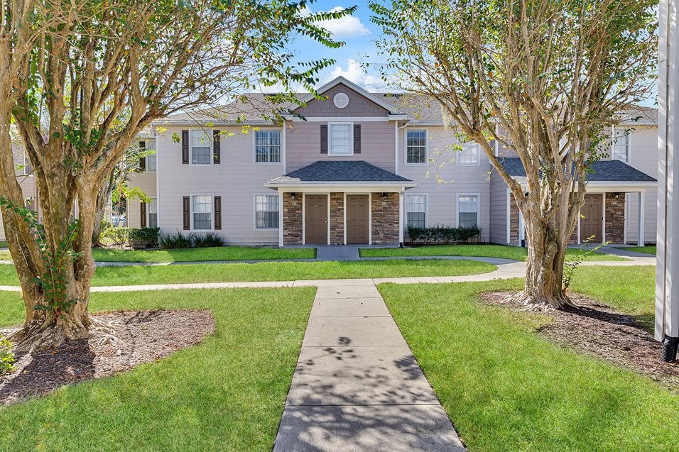 Brittany Bay I in Naples, FL - Building Photo