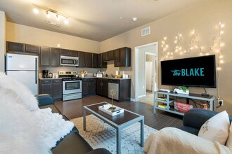 The Blake in Kennesaw, GA - Building Photo - Interior Photo