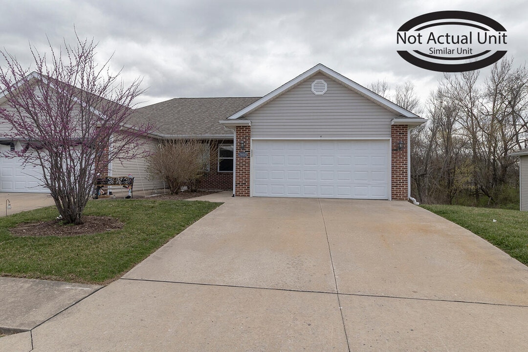 7392 Arratt Ct in Columbia, MO - Building Photo