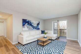 Kingsport Crossing in Kingsport, TN - Building Photo - Building Photo