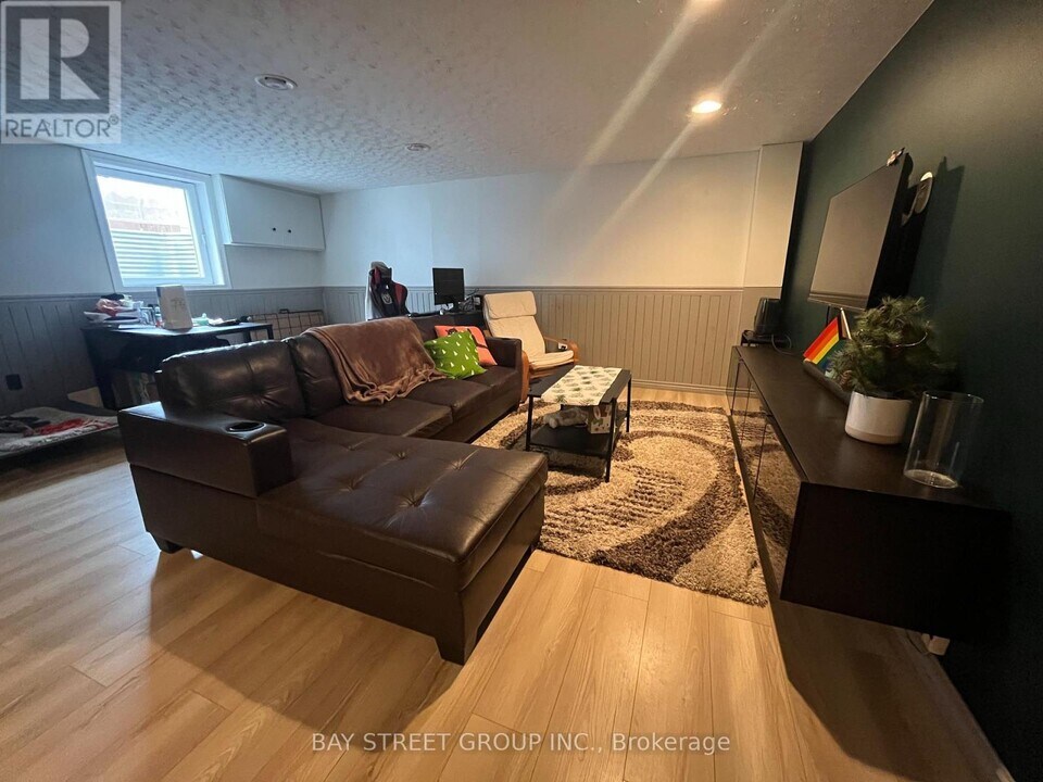 75 Bula Dr in St Catharines, ON - Building Photo
