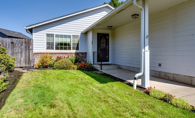2355 Marjorie Ave in Eugene, OR - Building Photo - Building Photo