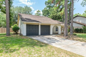 2158 Middle Creek Dr in Humble, TX - Building Photo - Building Photo