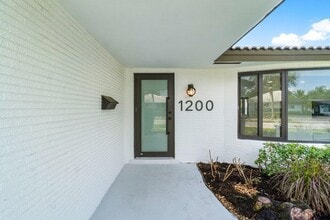 1200 SW 8th St in Boca Raton, FL - Building Photo - Building Photo