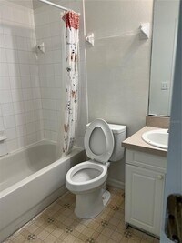 711 Caribbean Dr photo'