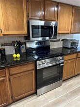 9433 Harbor Greens Way in Seminole, FL - Building Photo - Building Photo