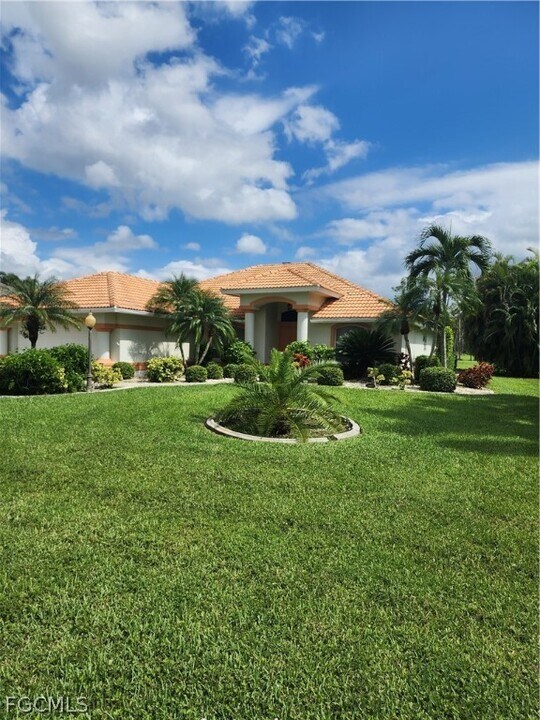 14881 Soaring Eagle Ct in Ft. Myers, FL - Building Photo