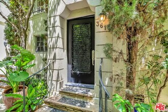 361 S Doheny Dr in Beverly Hills, CA - Building Photo - Building Photo