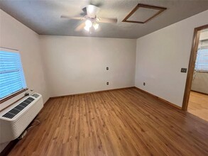 714 N 5th St in Weatherford, OK - Building Photo - Building Photo