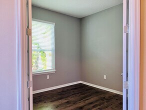 537 Red Rose Ln in Sanford, FL - Building Photo - Building Photo