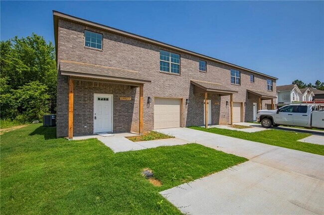 property at 1903 Azlin Pl