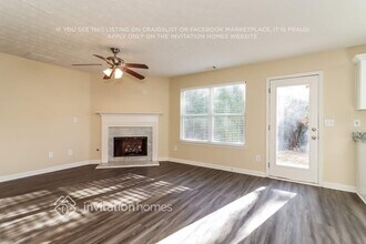 9448 Lakeview Rd in Union City, GA - Foto de edificio - Building Photo