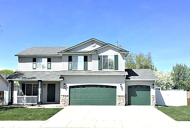 684 E Andrea St in Kuna, ID - Building Photo