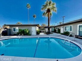 45521 Sunset Ln, Unit 9 in Palm Desert, CA - Building Photo