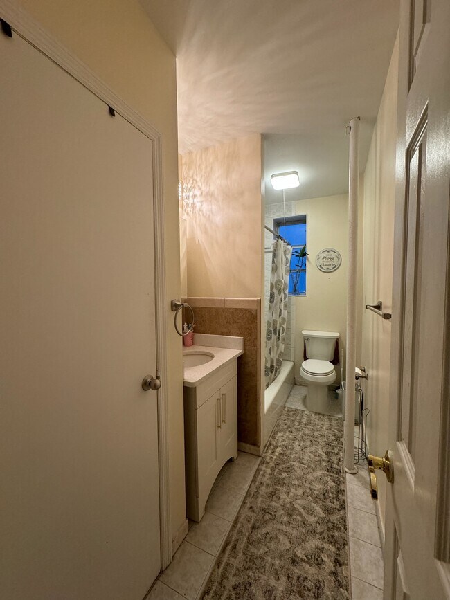 1642 64th St in Brooklyn, NY - Building Photo - Building Photo
