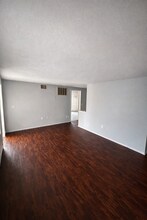 2332 Grove St S in St. Petersburg, FL - Foto de edificio - Building Photo