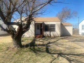 4624 S Bonham St in Amarillo, TX - Building Photo