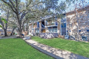 Woodland Ridge in San Antonio, TX - Building Photo