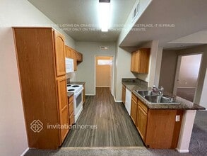 41410 Juniper St in Murrieta, CA - Foto de edificio - Building Photo