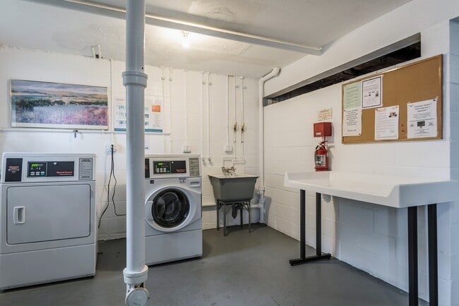B5 Colonial Dr, Unit 2