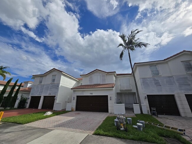 property at 11500 NW 79th Ln